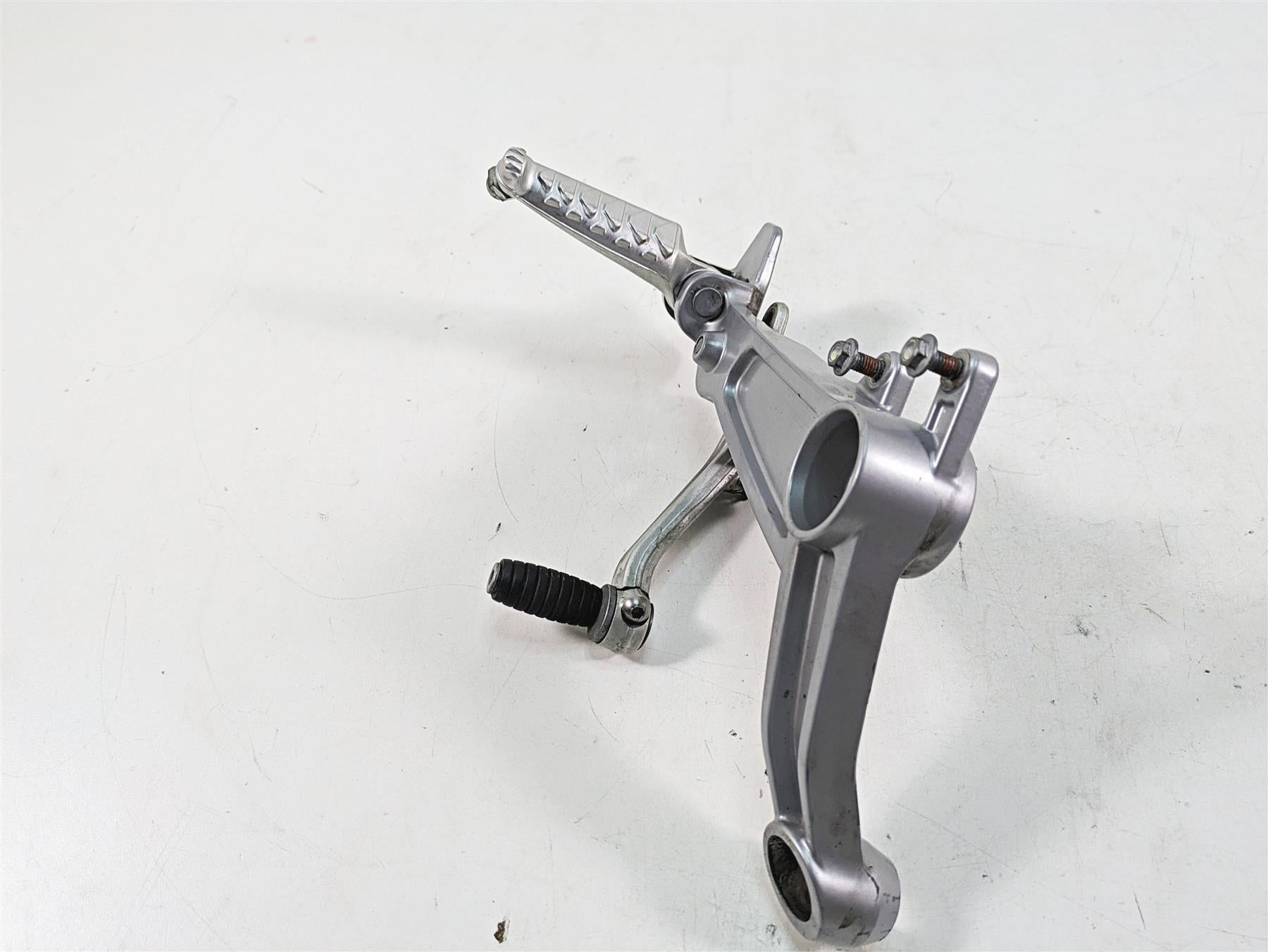 2021 Aprilia RS660 Left Rider Footpeg & Brake Pedal 2B005202 {{ shop.shopifyCountryName }} - Mototech271