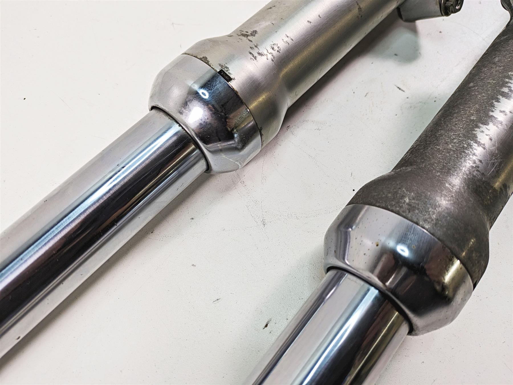 2006 Harley Sportster XL1200 Straight Front Fork Leg Set 39mm - Read 45900-04 {{ shop.shopifyCountryName }} - Mototech271