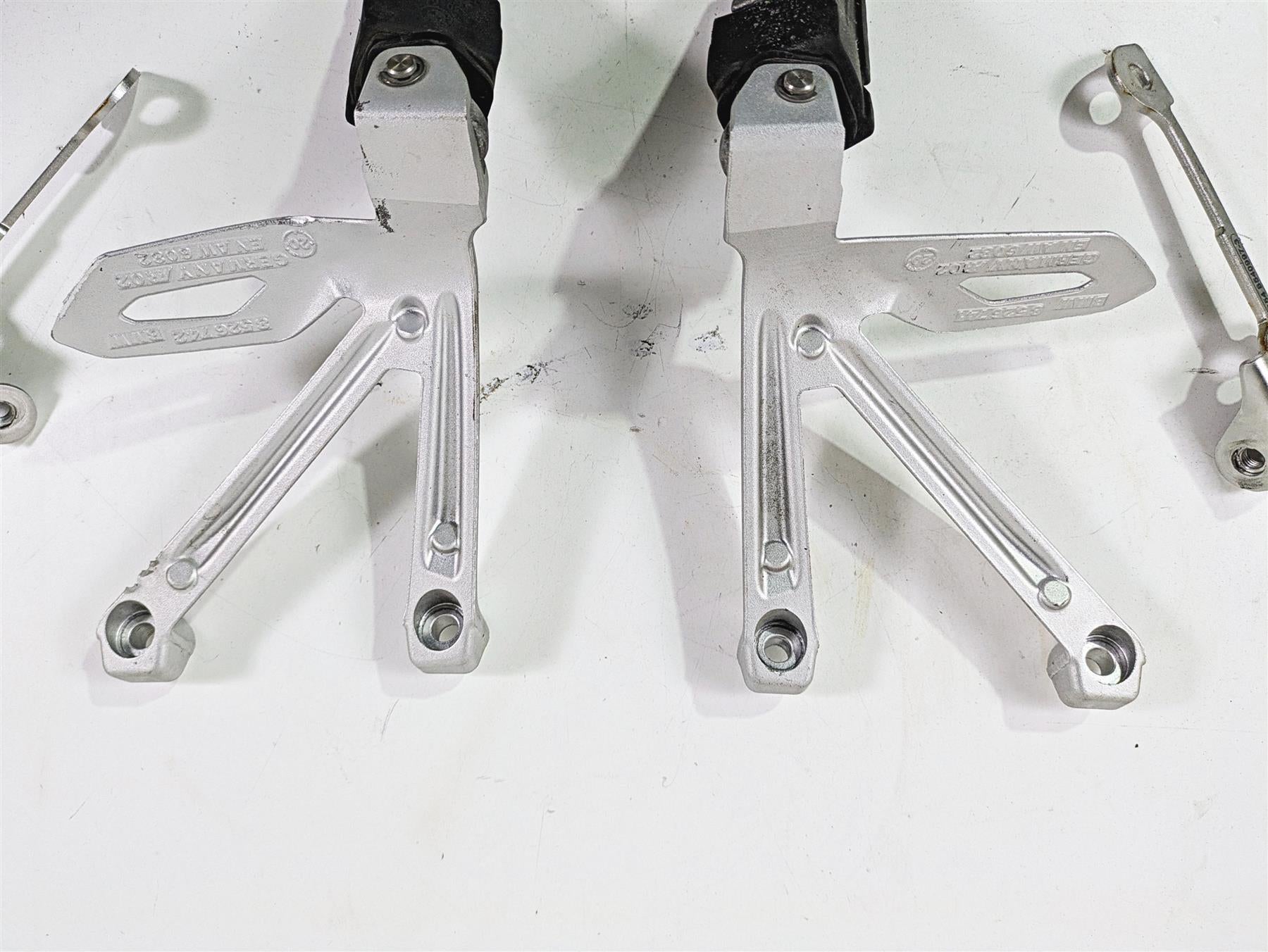2021 BMW R1250GS K51 Adv Rear Passenger Footpeg Rest Set 46718526741 46718526742 {{ shop.shopifyCountryName }} - Mototech271