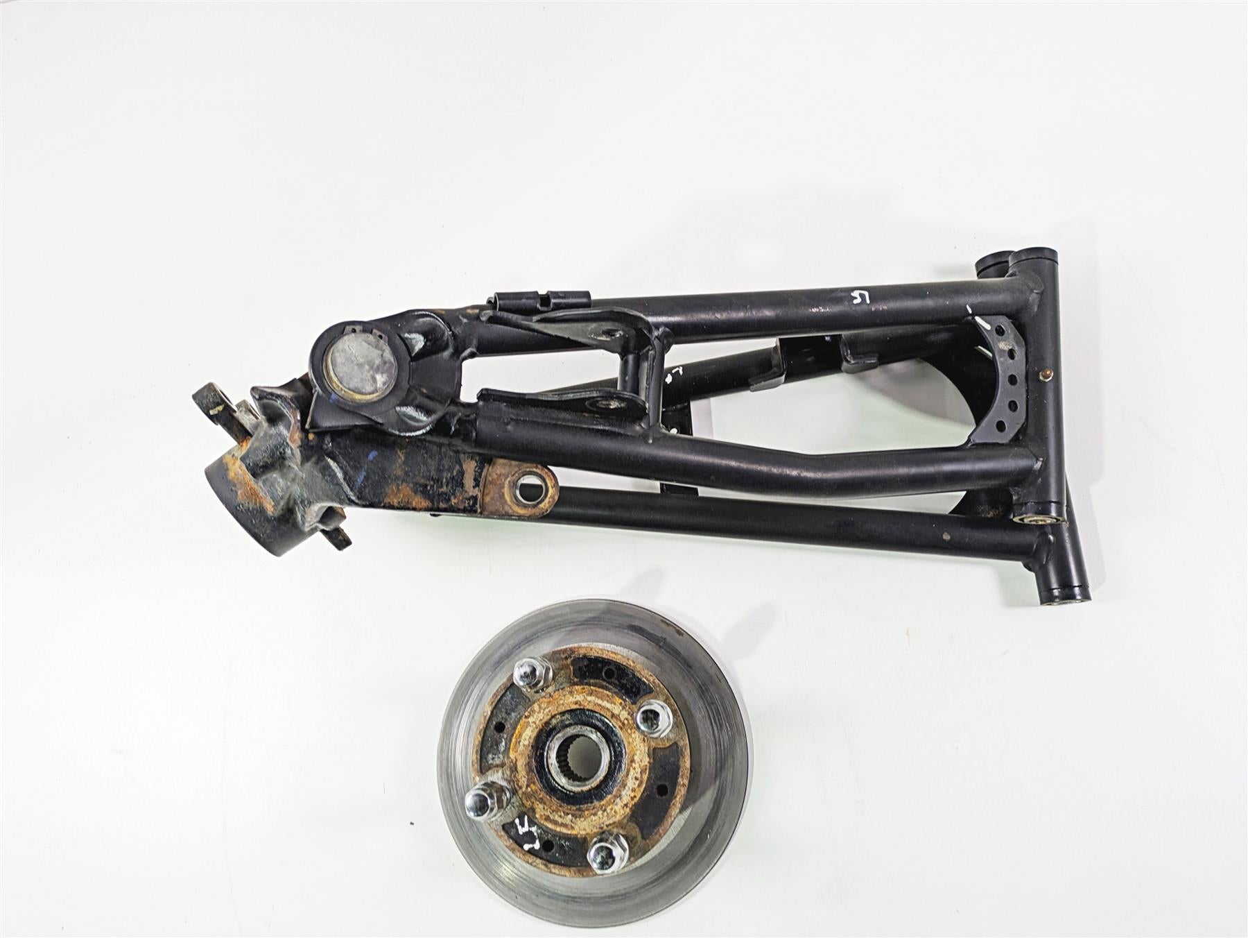 2021 CFMoto Zforce 950 Sport Front Left Knee Assembly Control Arms 5BYA-050701 {{ shop.shopifyCountryName }} - Mototech271