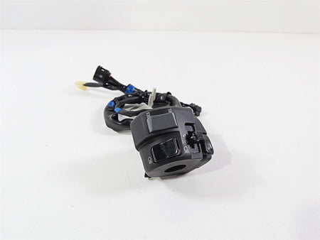 2025 Yamaha YZF R7 Nice Left Side Light Hand Control Switch BEB-83969-00-00 {{ shop.shopifyCountryName }} - Mototech271