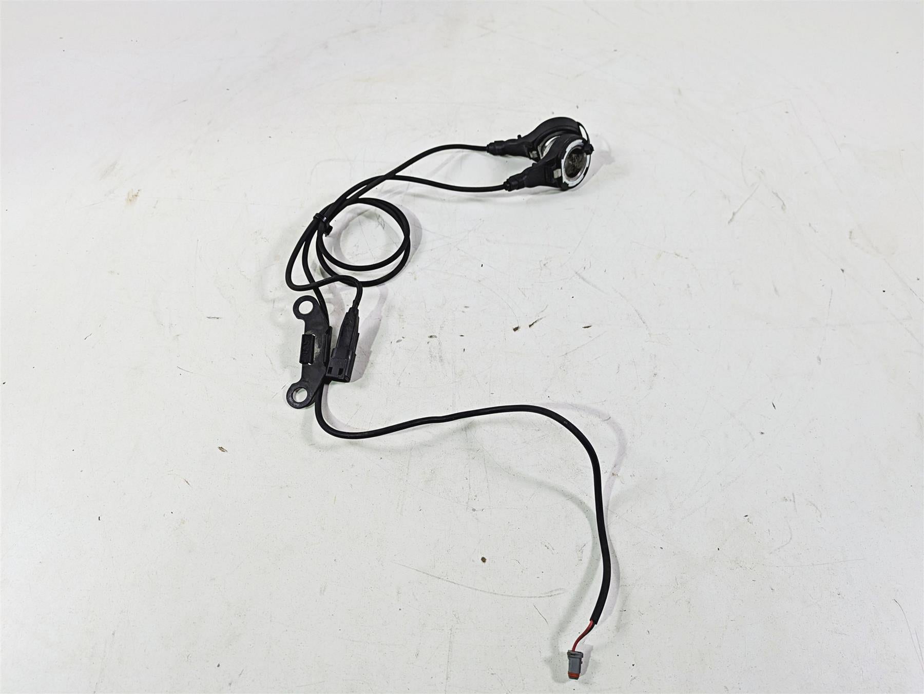 2018 Harley FXBR Softail Breakout Abs Brake Wheel Speed Sensor Set 41100080 {{ shop.shopifyCountryName }} - Mototech271