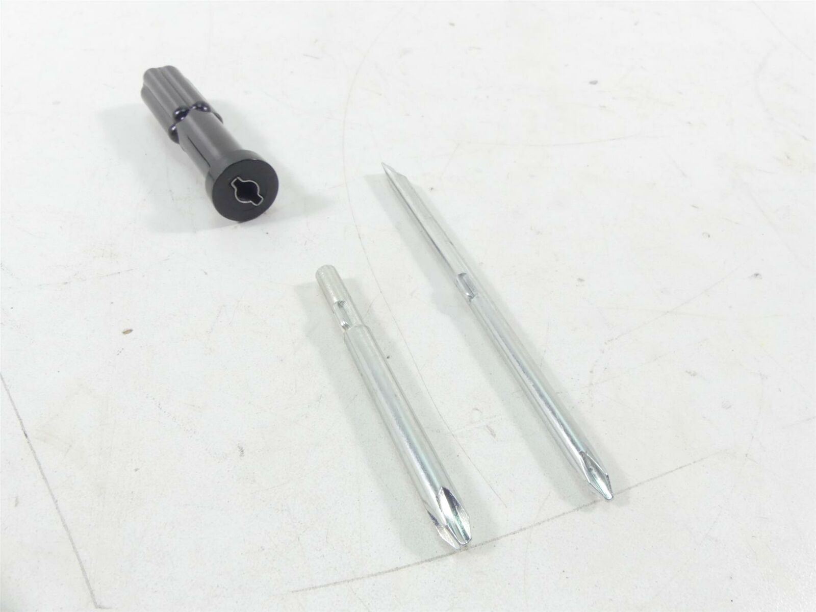 2020 Yamaha VMX17 1700 Owners Tools Tool Kit Set 2S3-28100-00-00 {{ shop.shopifyCountryName }} - Mototech271
