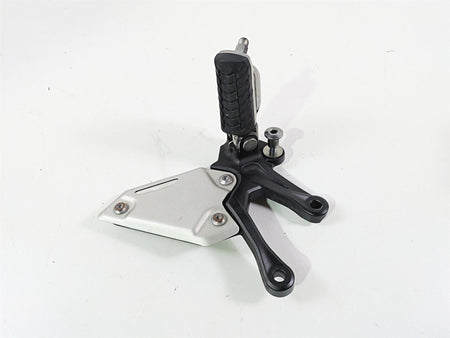 2020 Kawasaki Z900 ZR900 Left Front Foot Peg & Mount 35063-1399-18R {{ shop.shopifyCountryName }} - Mototech271