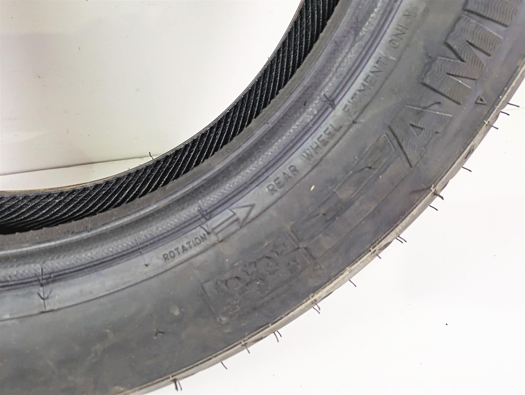 Used Rear Motorcycle Tire Dunlop D401T American Elite 150/80B16 43200063 {{ shop.shopifyCountryName }} - Mototech271