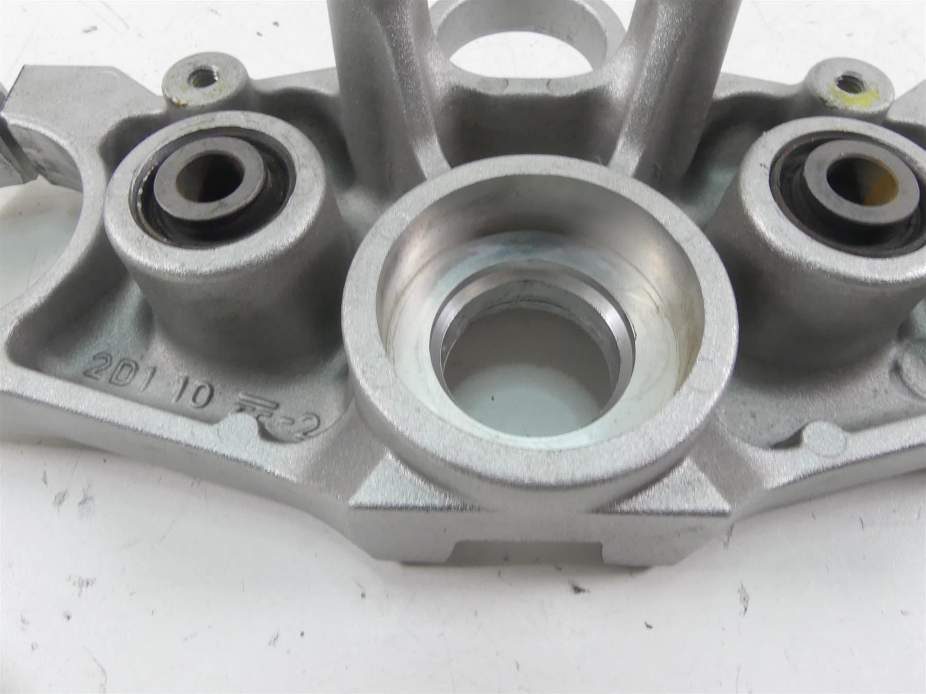 2008 Yamaha FZ1 Fazer Upper Triple Tree Steering Clamp 50mm 2D1-23405-11-00 {{ shop.shopifyCountryName }} - Mototech271