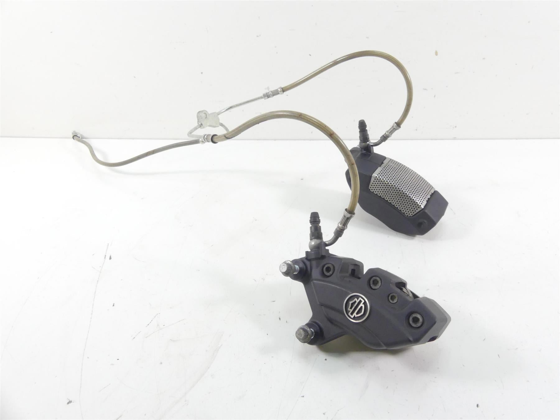 2011 Harley VRSCF Muscle Rod Front Brake Caliper + Lines Set 44732-08 44731-08 {{ shop.shopifyCountryName }} - Mototech271