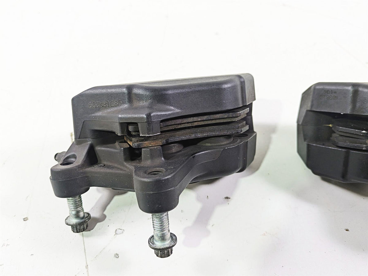 2008 Harley Touring FLHTP Electra Glide Brembo Front Brake Caliper Set 43027-08 {{ shop.shopifyCountryName }} - Mototech271