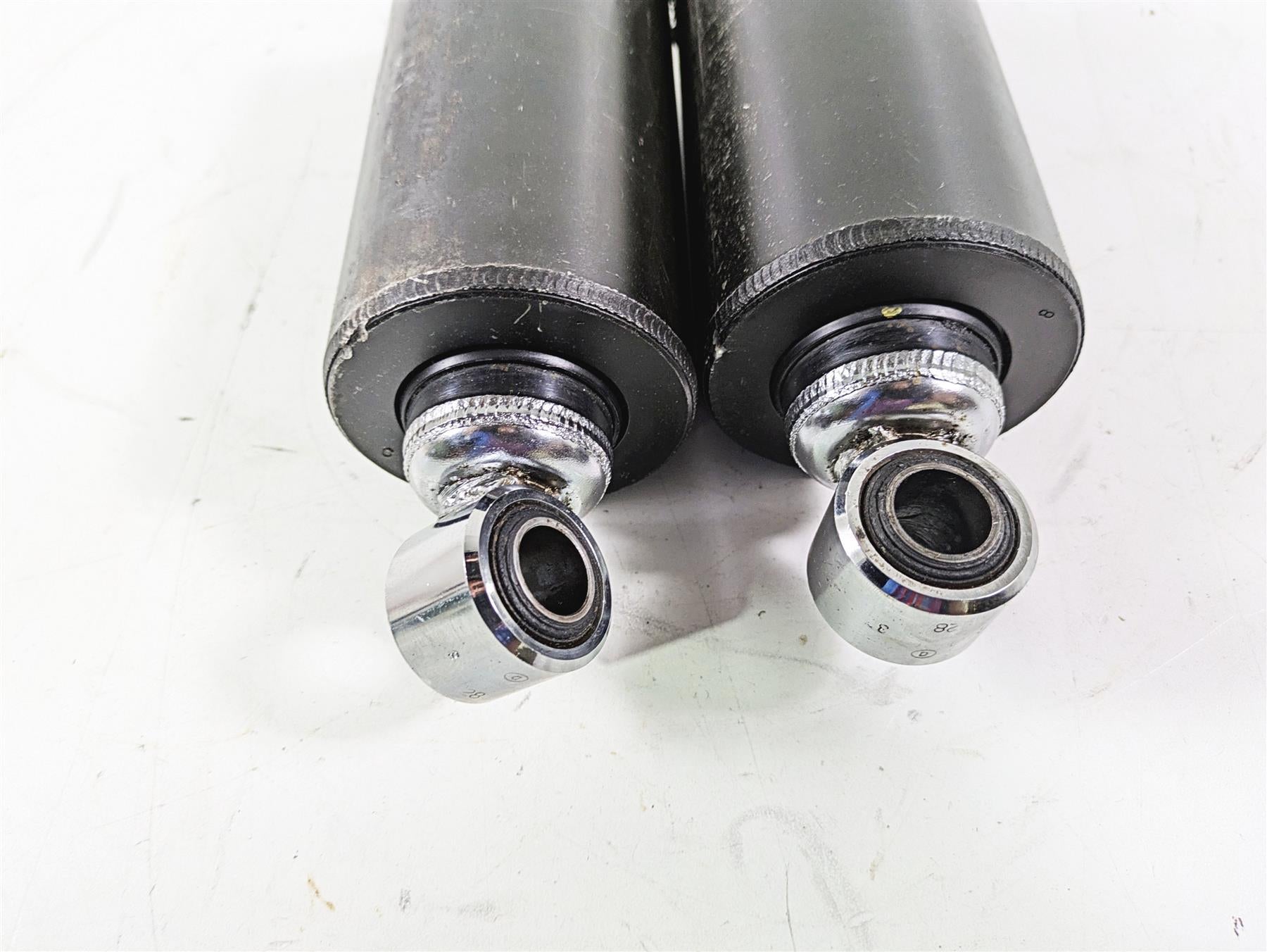 2004 Harley FLSTCI Softail Heritage Showa Rear Damper Shock Set 54508-00A {{ shop.shopifyCountryName }} - Mototech271