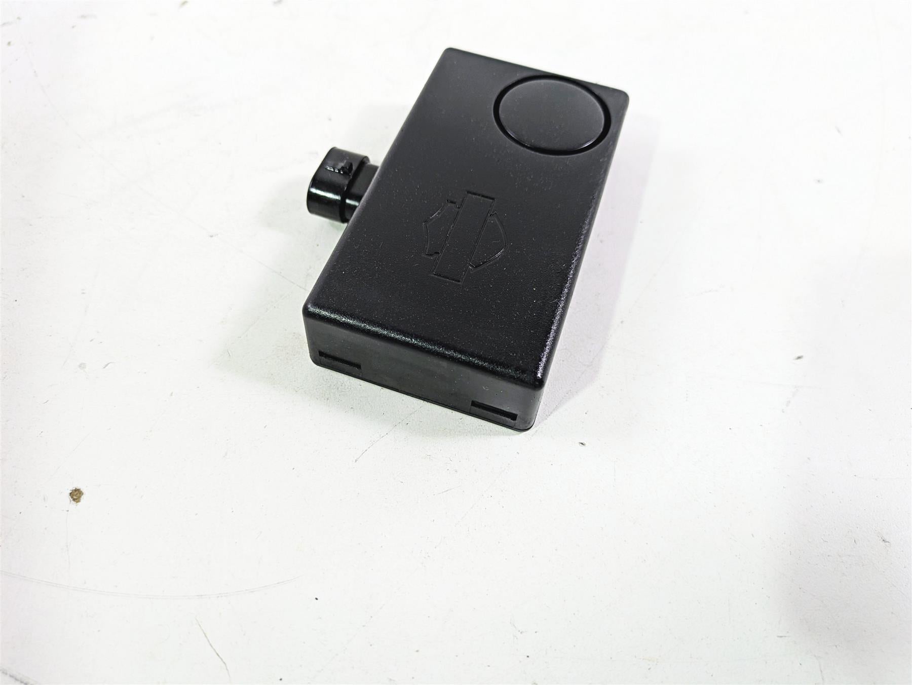 2011 Harley Touring FLHTCUSE CVO E-Glide Siren Alarm Box 68970-06 {{ shop.shopifyCountryName }} - Mototech271