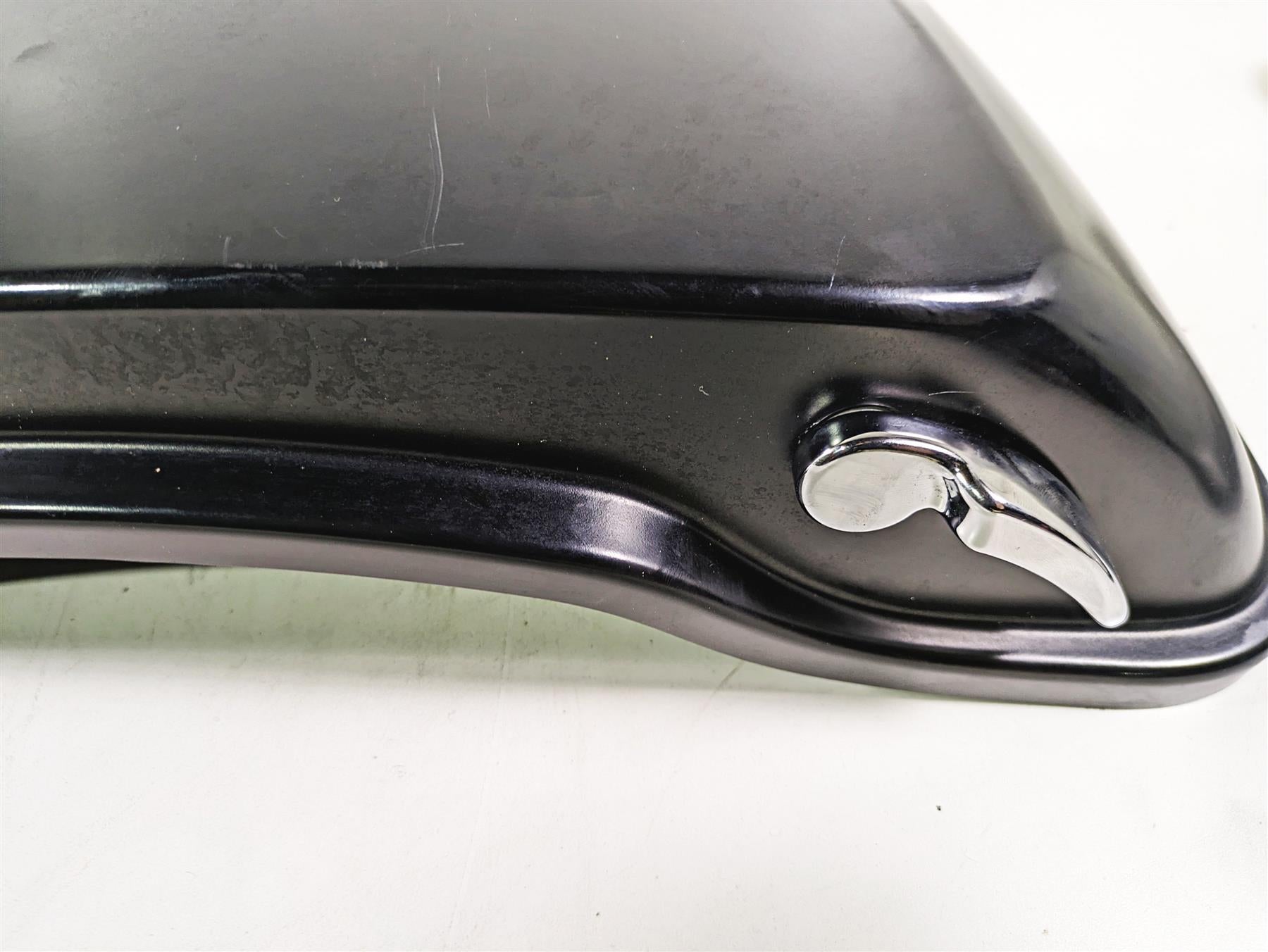 2017 Harley Touring FLTRXS Road Glide Left Right Saddlebag Lid Set Key 90200411 {{ shop.shopifyCountryName }} - Mototech271