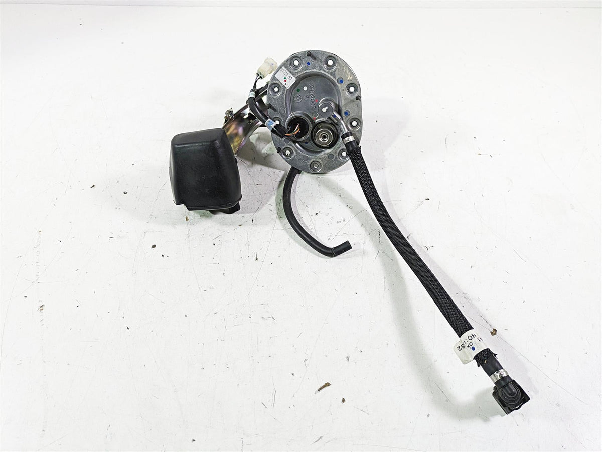 2020 Triumph Street Scrambler 900 Fuel Gas Petrol Pump -Tested T2402902 T1240330 {{ shop.shopifyCountryName }} - Mototech271