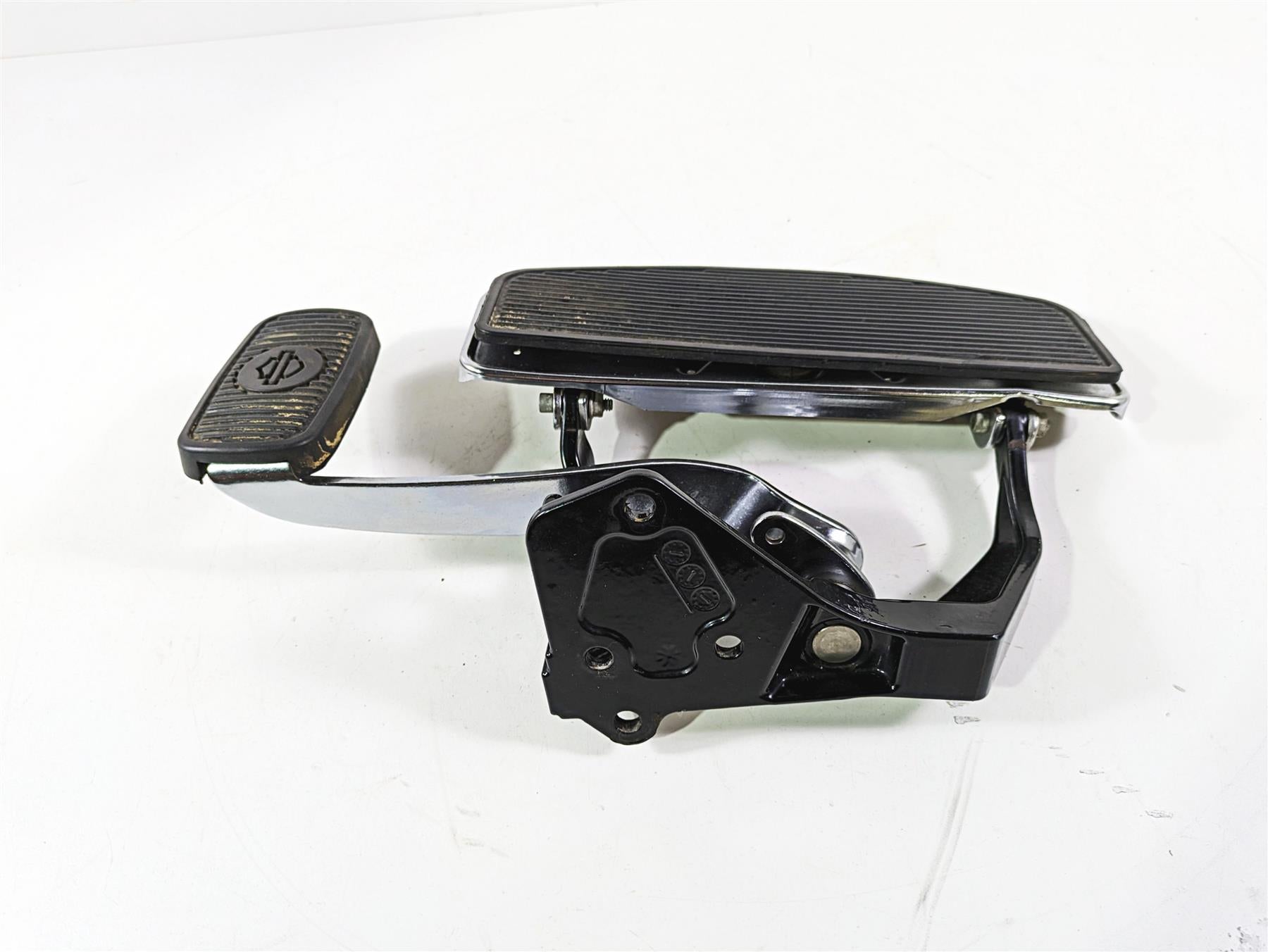 2008 Harley FLSTC Softail Heritage Right Front Floor Board + Brake Set 50600026 {{ shop.shopifyCountryName }} - Mototech271