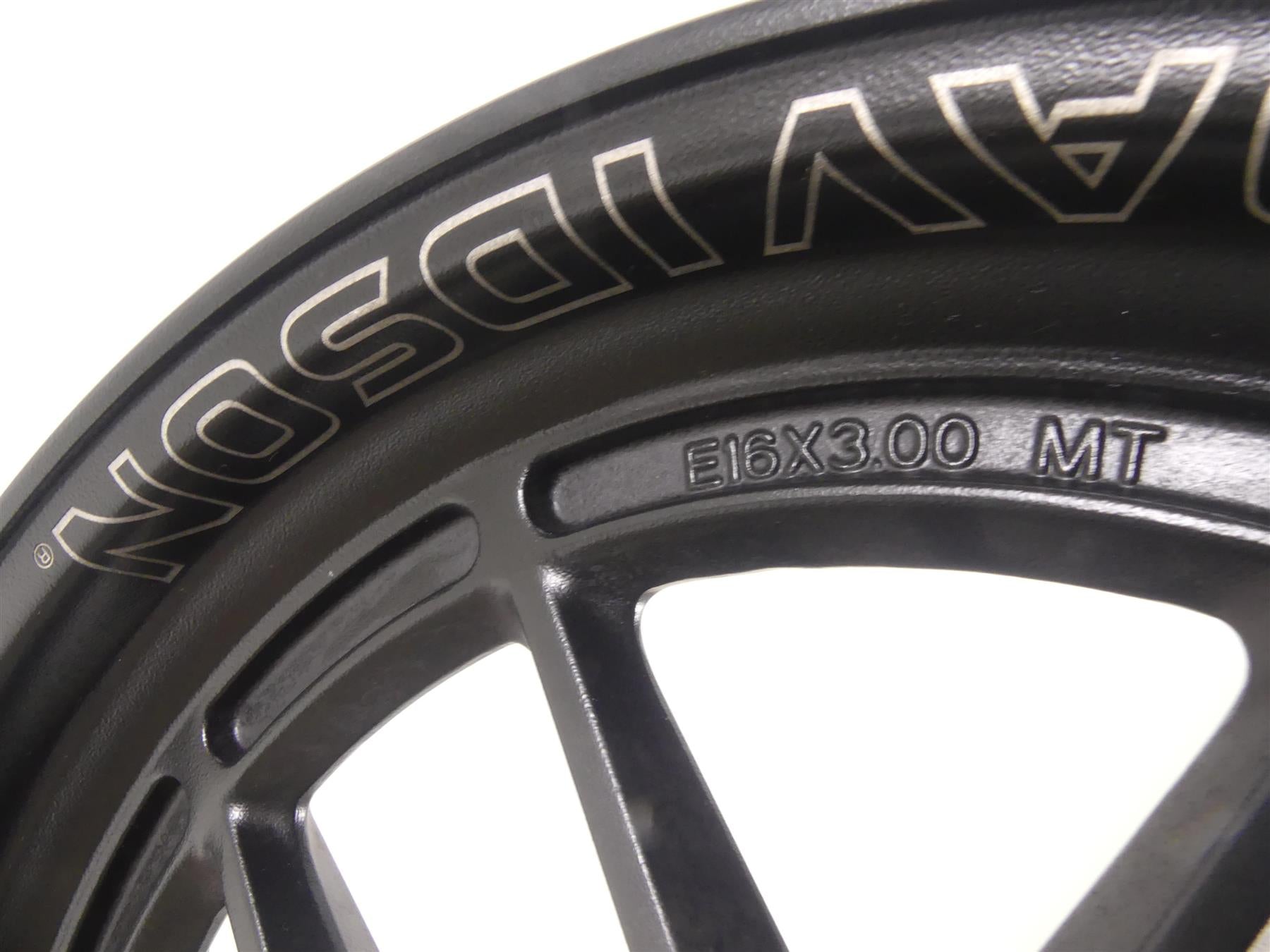 2018 Harley Softail FXFB Fat Bob Nice Straight Front 16x3 Wheel Rim 43300428 {{ shop.shopifyCountryName }} - Mototech271