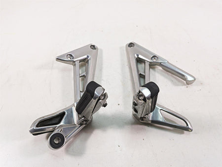 2002 Yamaha FZ1 FZS1000 Fazer Rear Passenger Footpeg Set 5LV-27430-01-00 {{ shop.shopifyCountryName }} - Mototech271
