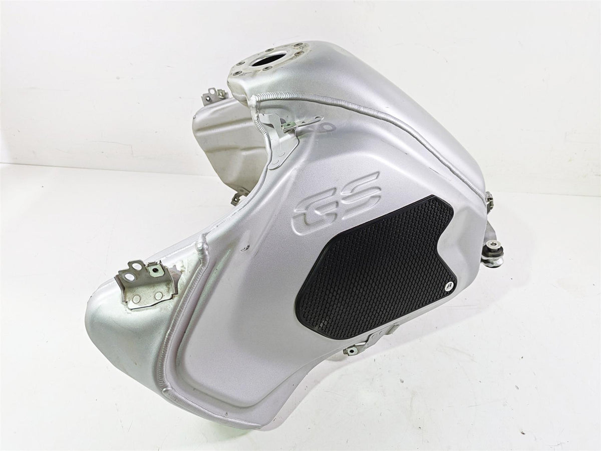 2015 BMW R1200 GS Adv K51 Fuel Gas Tank Aluminum Metallic Matt 16118537710 {{ shop.shopifyCountryName }} - Mototech271