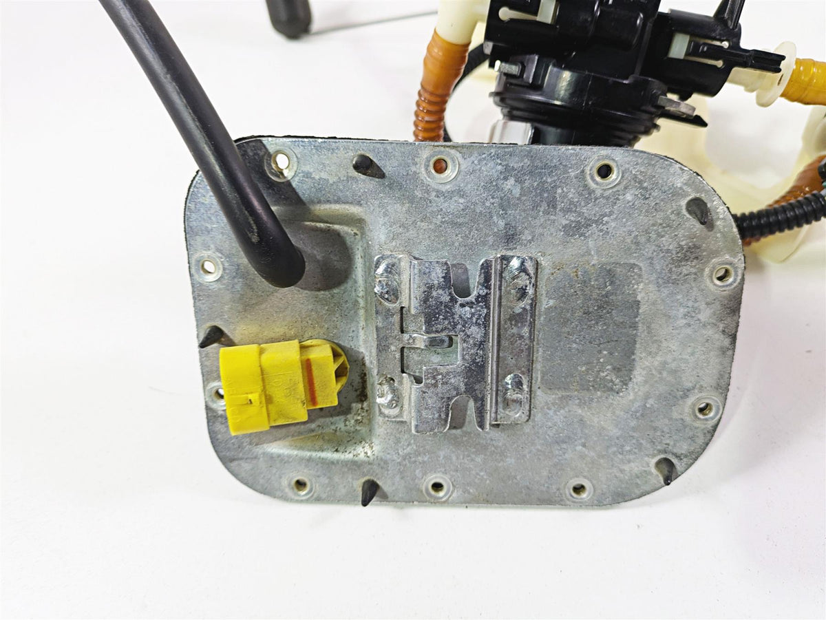 2014 Harley FLS Softail Slim Fuel Gas Petrol Pump - Tested 75252-11A 75284-08A {{ shop.shopifyCountryName }} - Mototech271