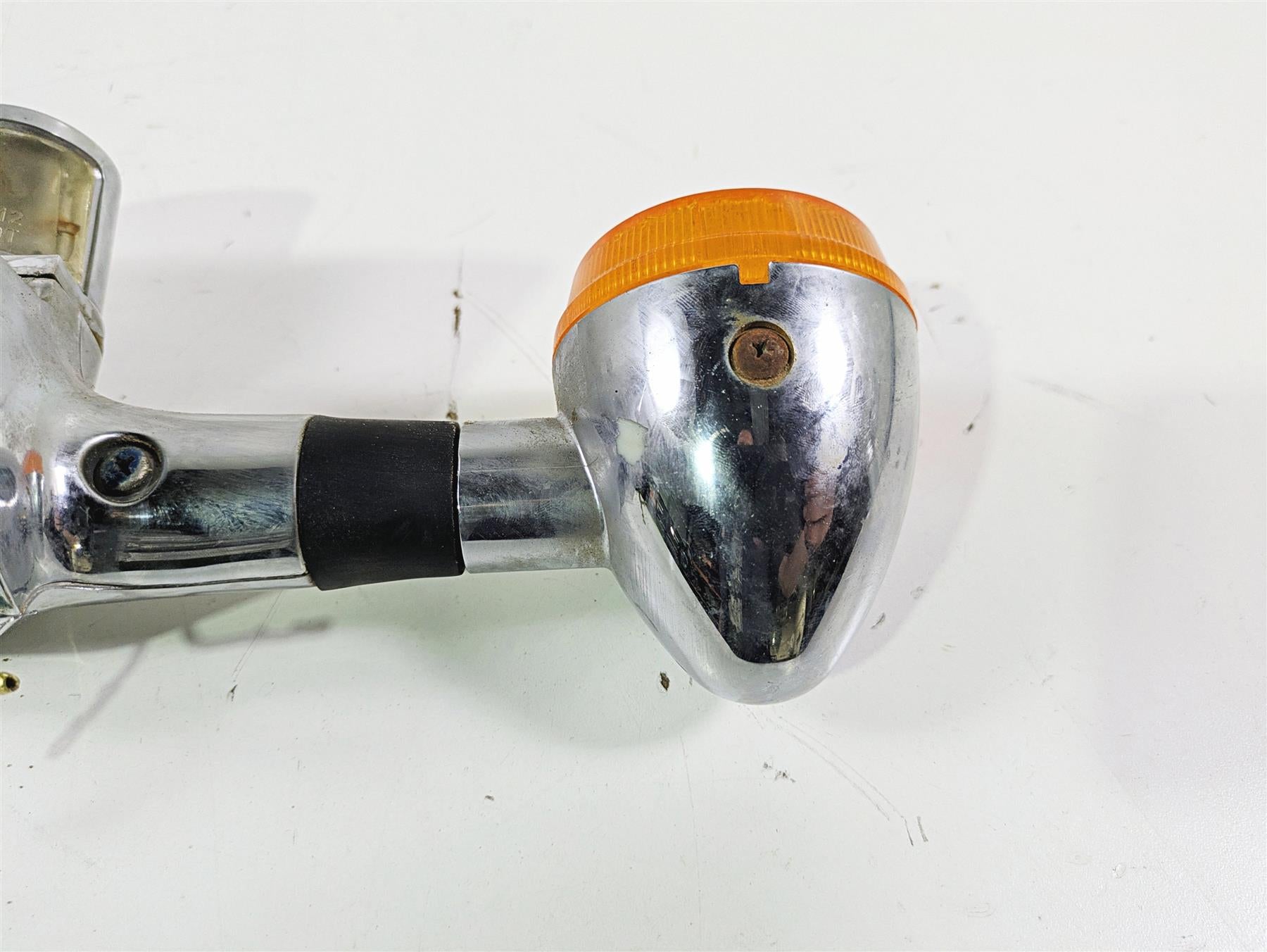2000 Honda VT1100 Shadow Sabre Rear Blinker Turn Signal Bar 33600-MBA-613 {{ shop.shopifyCountryName }} - Mototech271