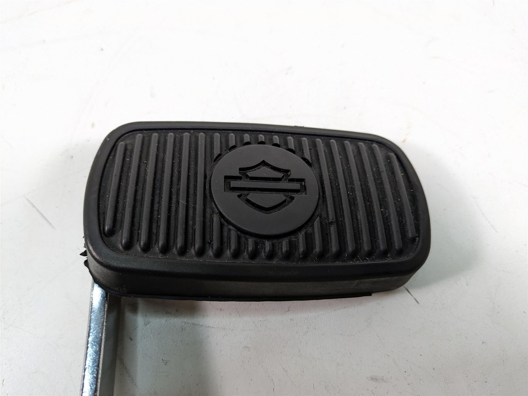 2006 Harley Touring FLHTCUI Electra Glide Rear Brake Pedal Lever 42407-02 {{ shop.shopifyCountryName }} - Mototech271