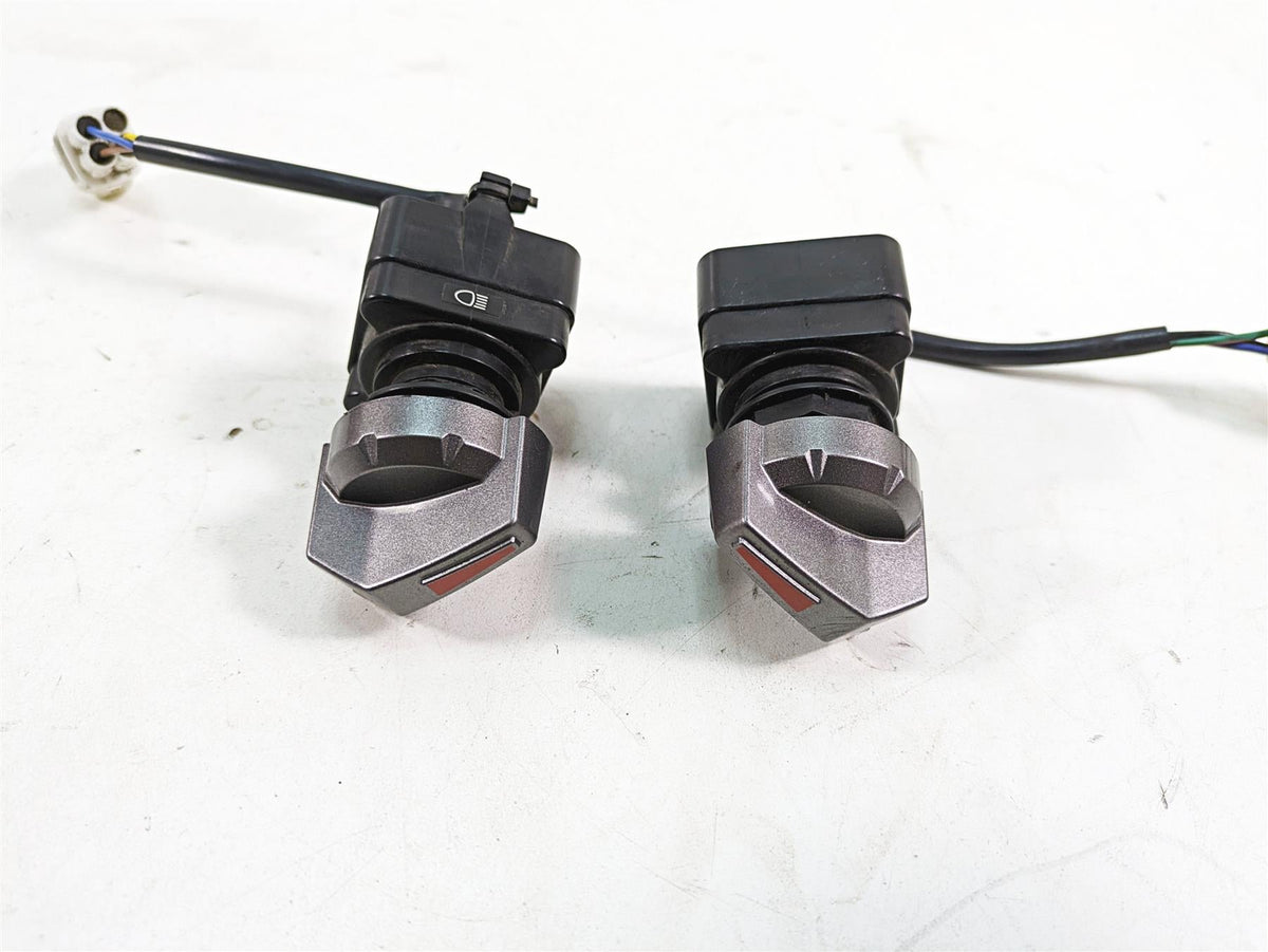 2019 Yamaha YXZ1000 R EPS SS SE Light Awd 4wd Switch Set 2HC-82526-00-00 {{ shop.shopifyCountryName }} - Mototech271