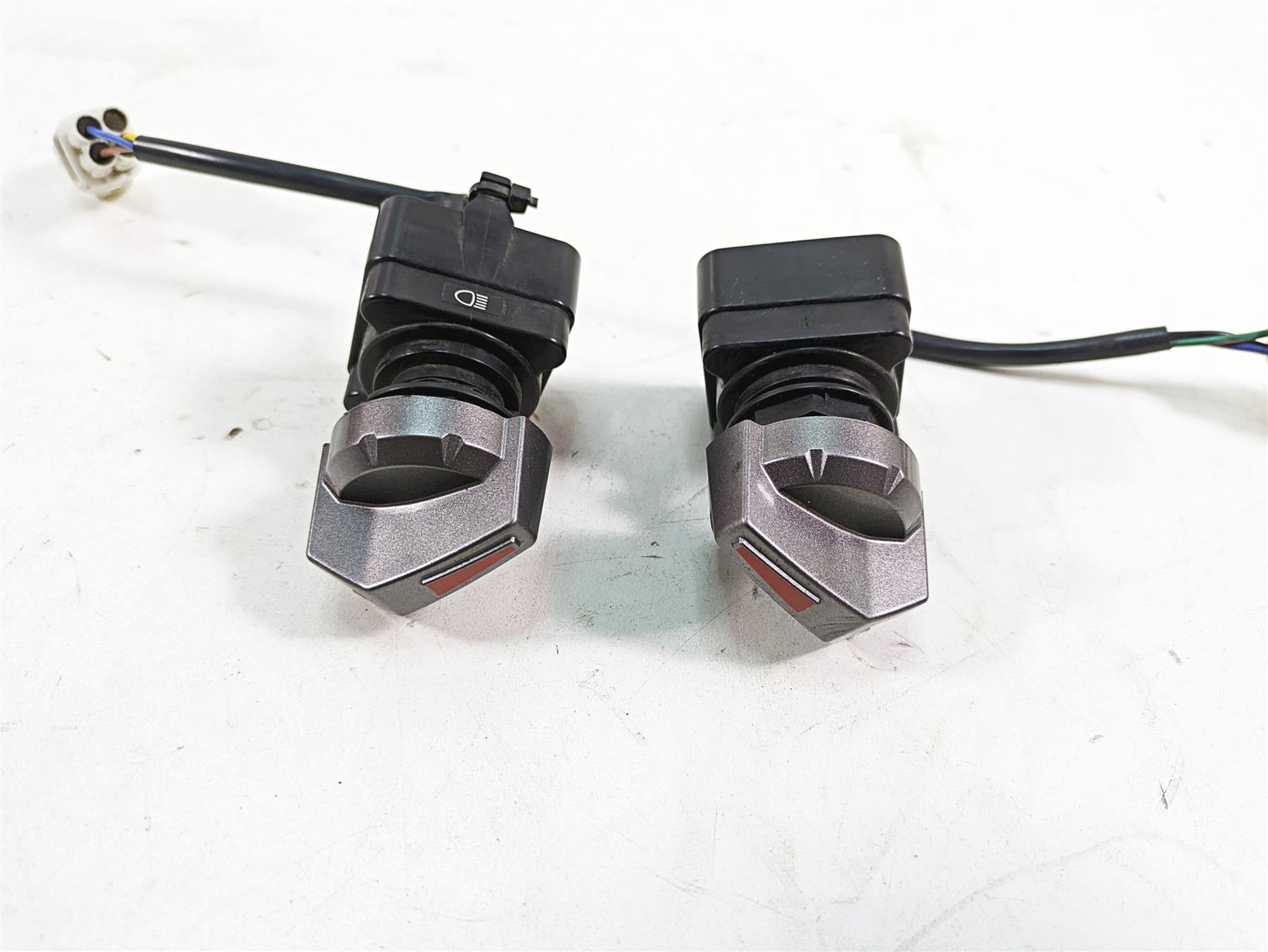 2019 Yamaha YXZ1000 R EPS SS SE Light Awd 4wd Switch Set 2HC-82526-00-00 {{ shop.shopifyCountryName }} - Mototech271