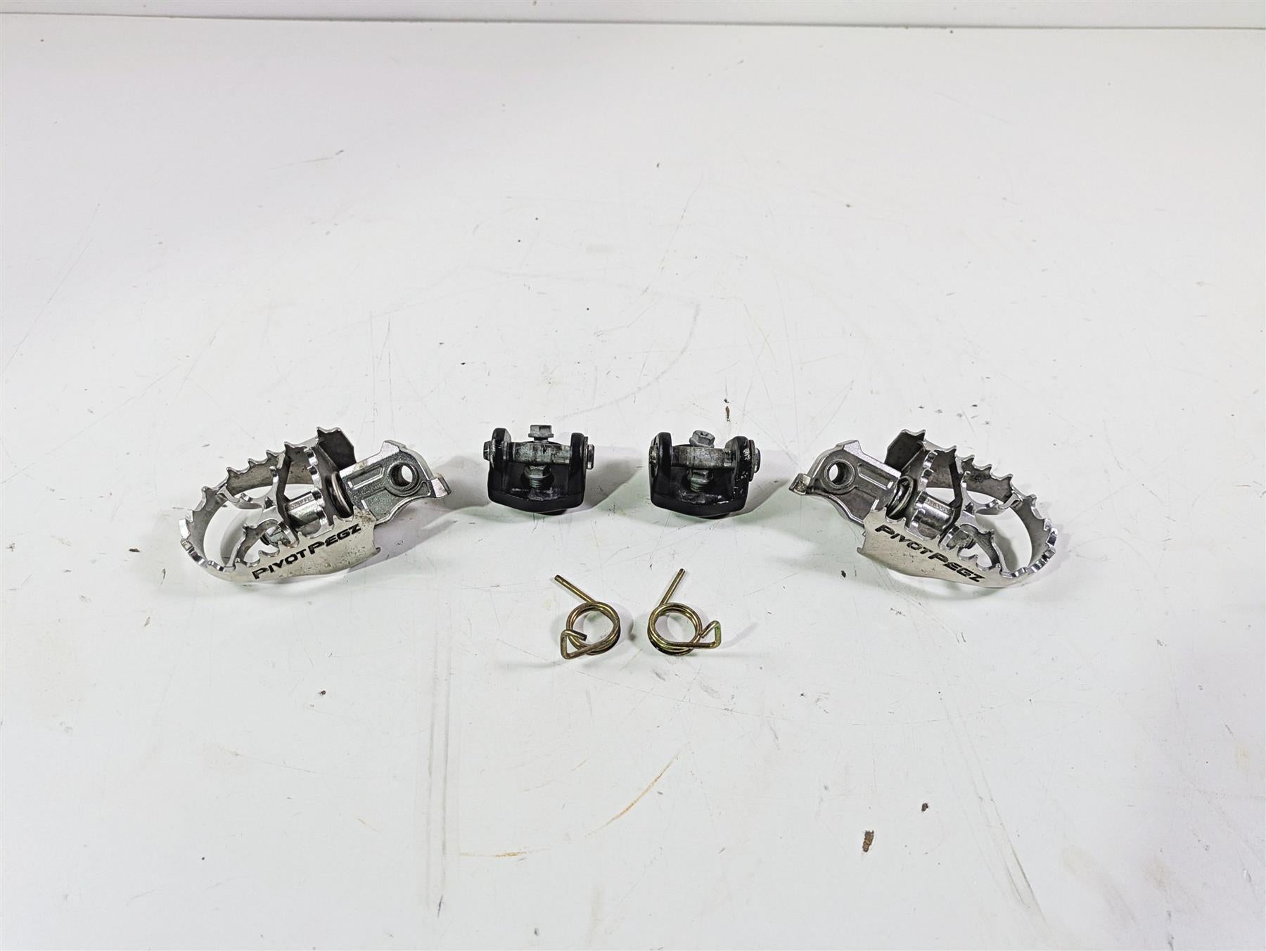 2018 KTM 1290 Super Adv S MK3 PivotPegz Front Rider Footpeg Rest Set PP-19MK3