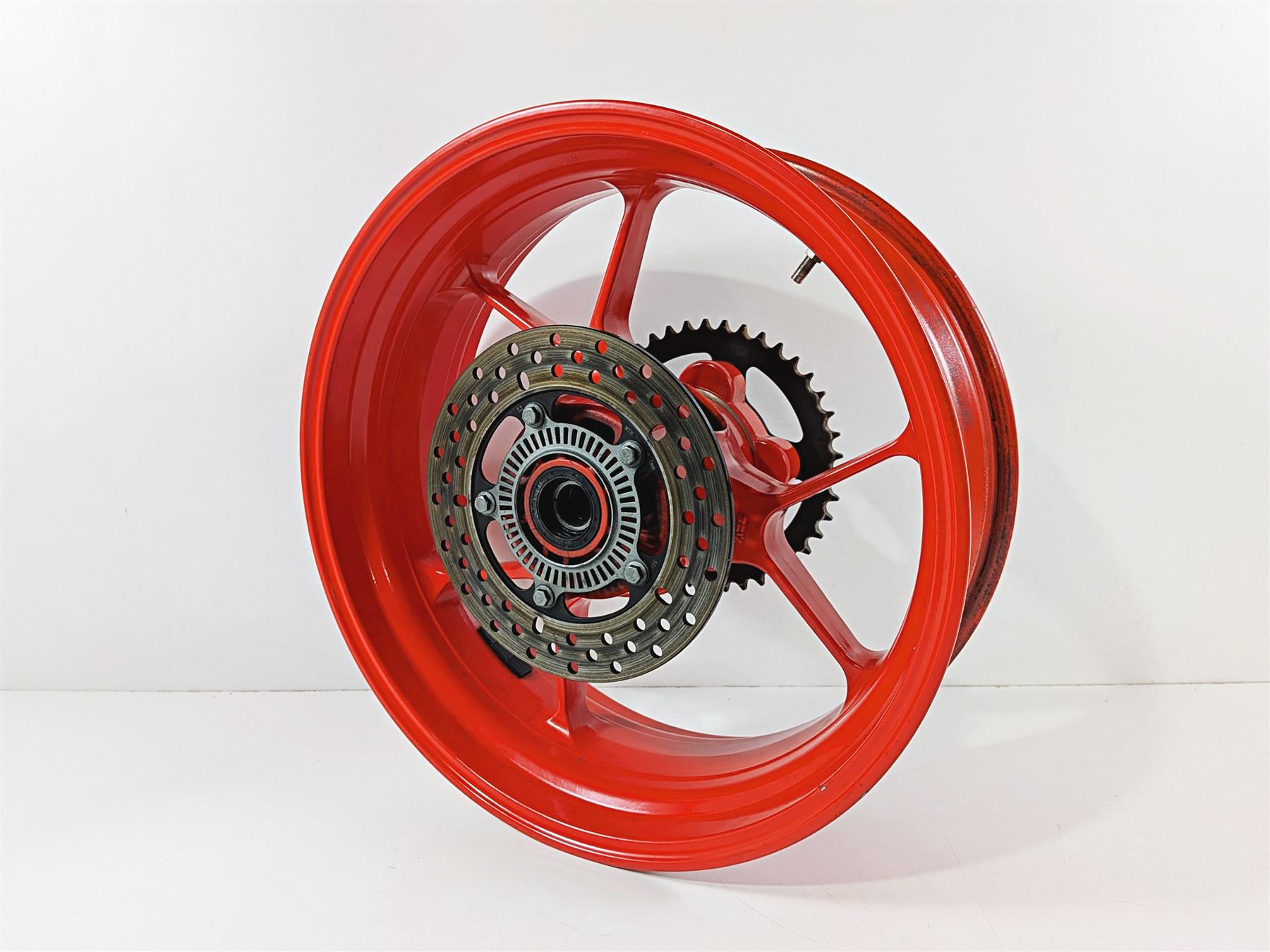 2016 Aprilia RSV 1100 Tuono V4 Factory Rear Red 17x6 Wheel Rim 2B002118 {{ shop.shopifyCountryName }} - Mototech271