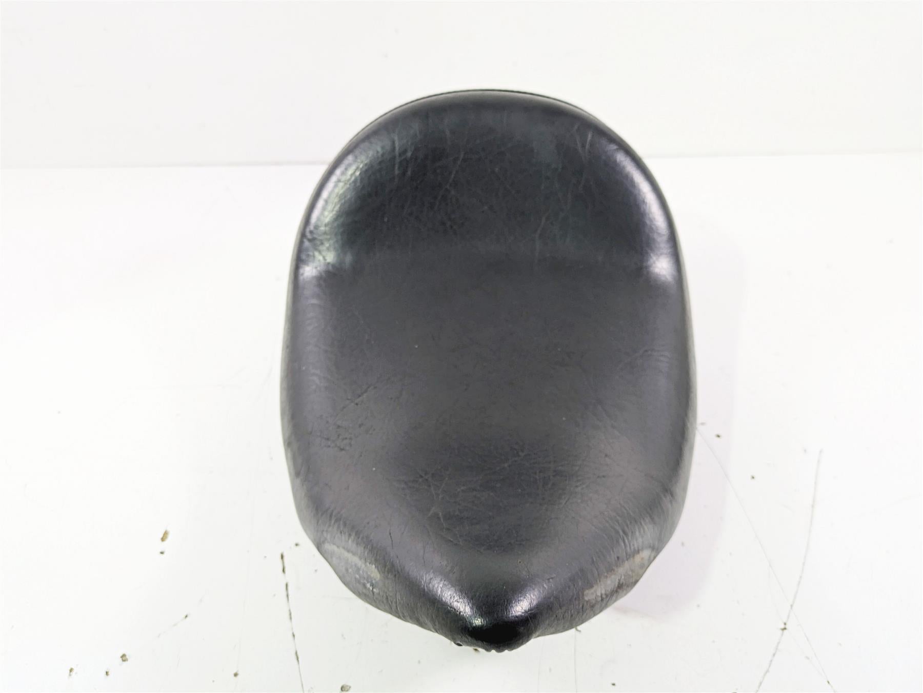 2004 Victory Kingpin Front Driver Rider Seat 2874599 2683237 {{ shop.shopifyCountryName }} - Mototech271