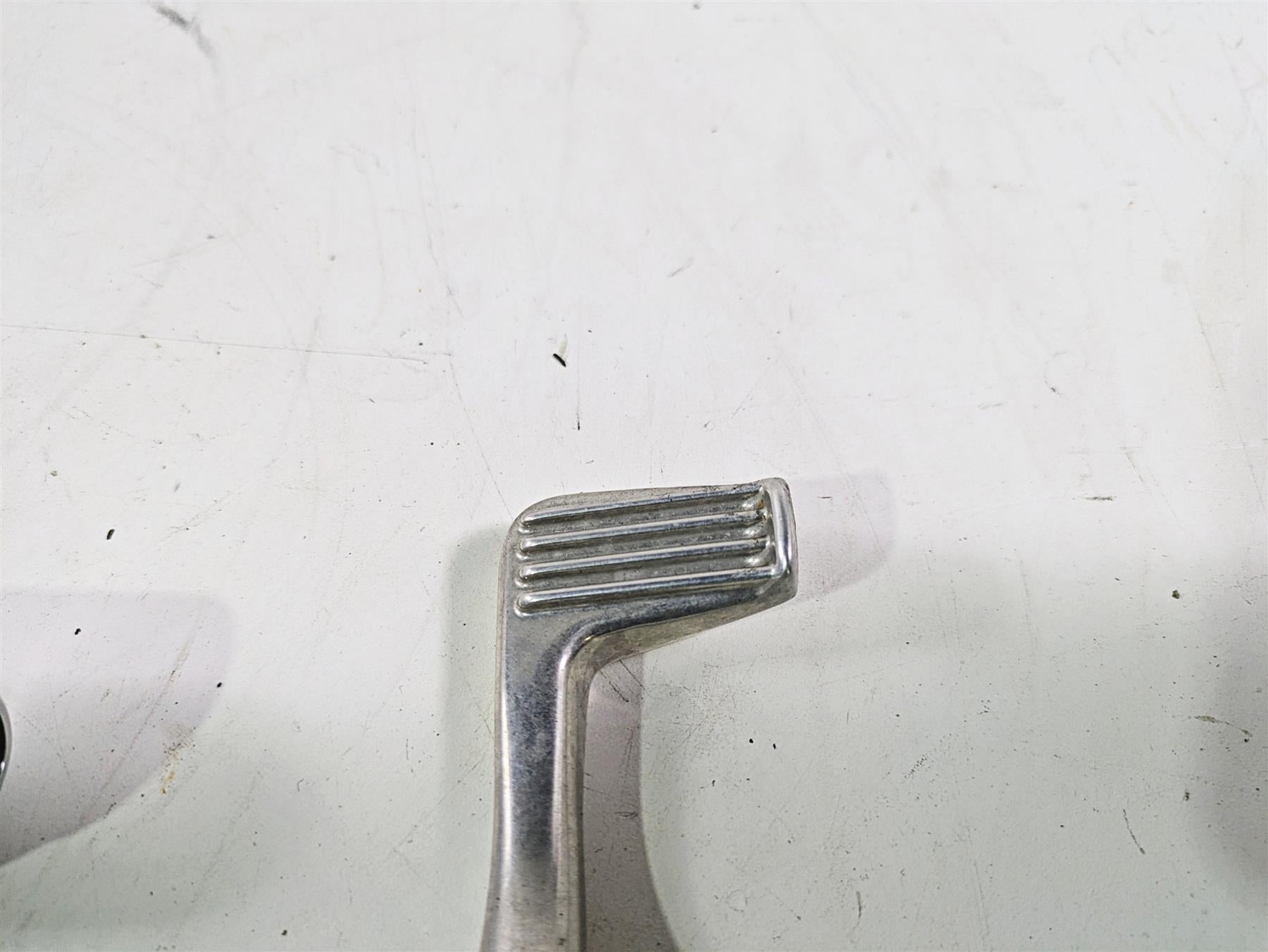 2006 Harley VRSCR Street V-Rod Right Front Footpeg & Brake Lever 42704-06 {{ shop.shopifyCountryName }} - Mototech271