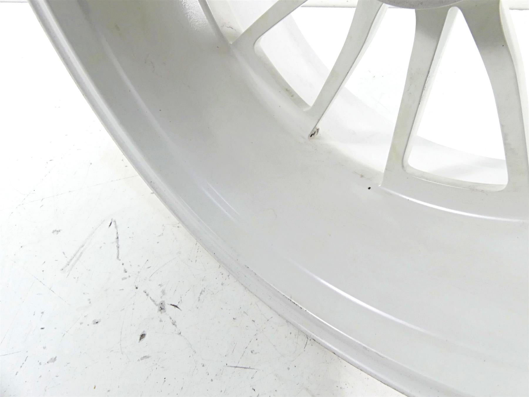 2013 Ducati Diavel Red Straight White Rear Wheel Rim 17x6 50211421A {{ shop.shopifyCountryName }} - Mototech271