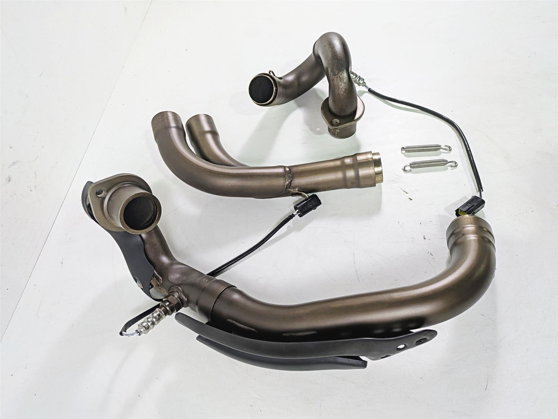 2022 Ducati Scrambler Desert Sled Exhaust Pipe Header Manifold - Read 57015111BA {{ shop.shopifyCountryName }} - Mototech271