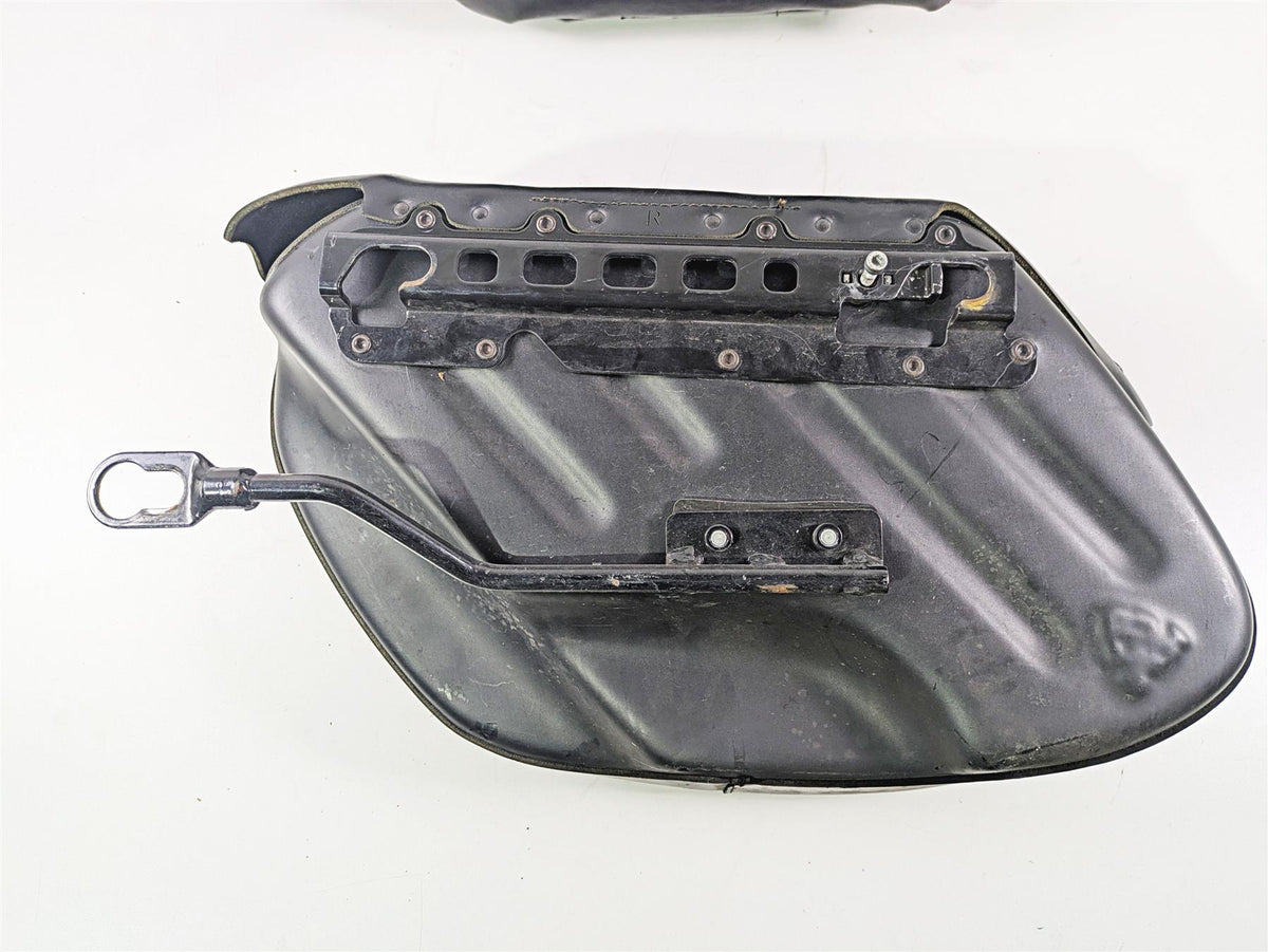 2009 Harley FXDC Dyna Super Glide Left Right Saddlebag & Mounts Set 90182-08 {{ shop.shopifyCountryName }} - Mototech271