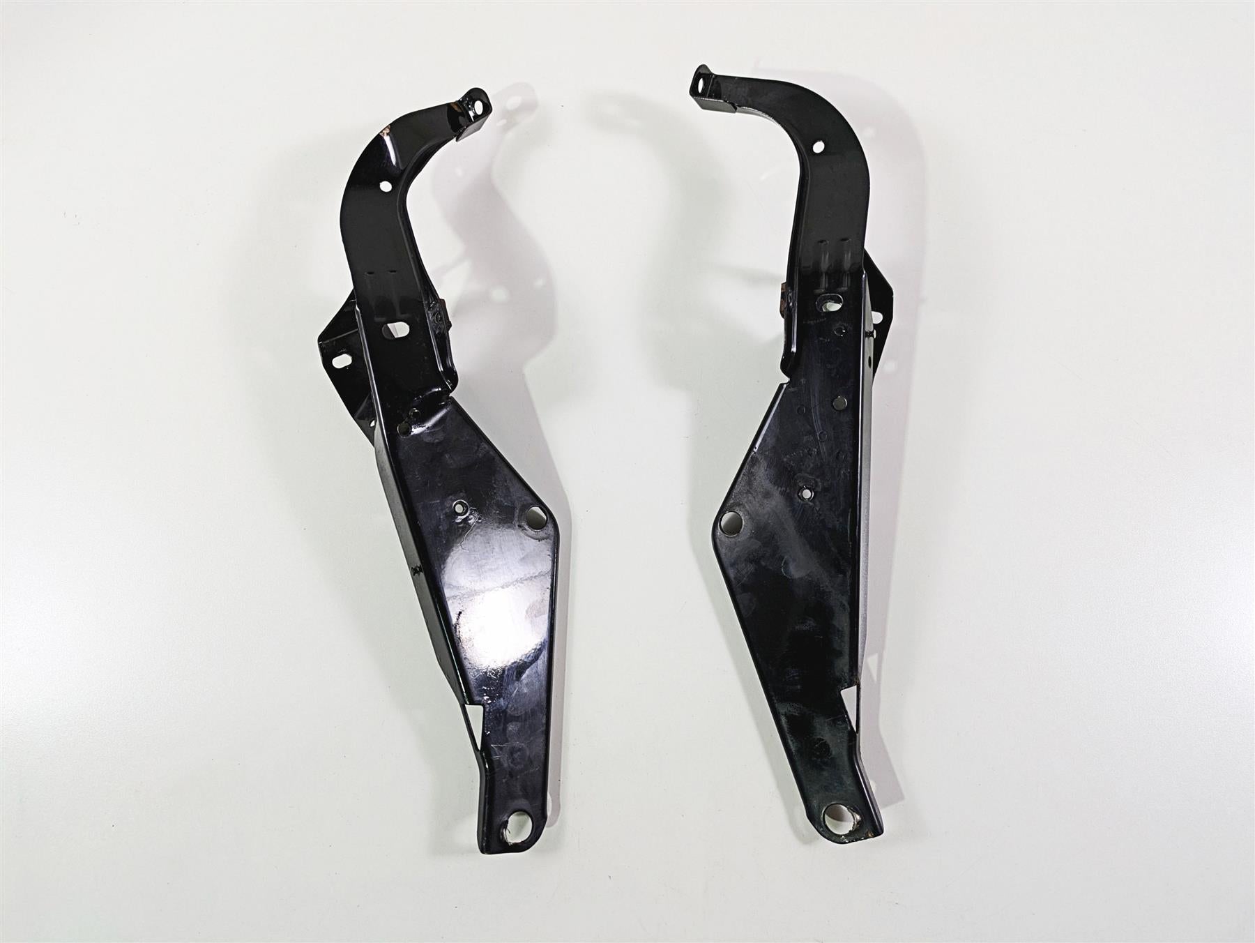 2010 Harley Touring FLHTK Electra Glide Front Fairing Bracket Set Read 58479-96B {{ shop.shopifyCountryName }} - Mototech271