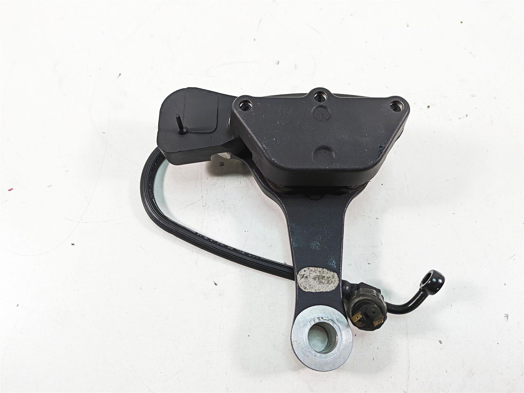 2005 Harley Dyna FXDL Low Rider Rear Brake Caliper + 3/4" Bracket 44017-00D {{ shop.shopifyCountryName }} - Mototech271
