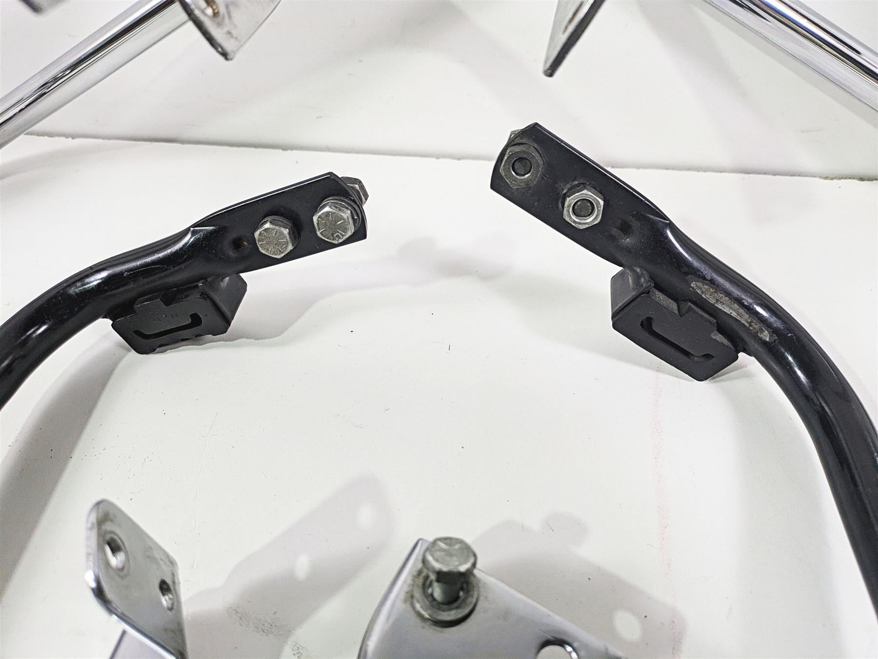 1996 Harley Touring FLHTCUI Electra Glide Saddlebag Guard Set 49202-93 49203-93 {{ shop.shopifyCountryName }} - Mototech271