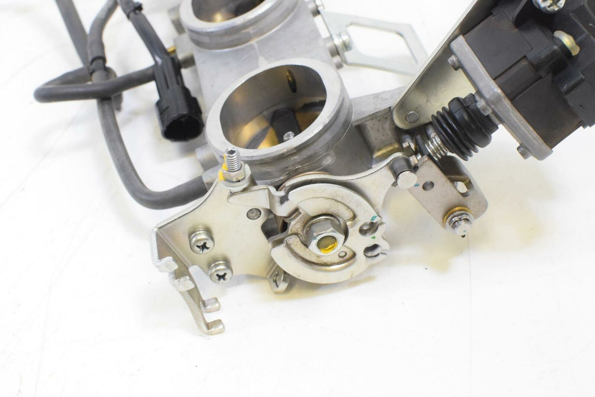 2014 Triumph 1050 Speed Triple ABS Throttle Body Bodies Fuel Injection T1240410 {{ shop.shopifyCountryName }} - Mototech271