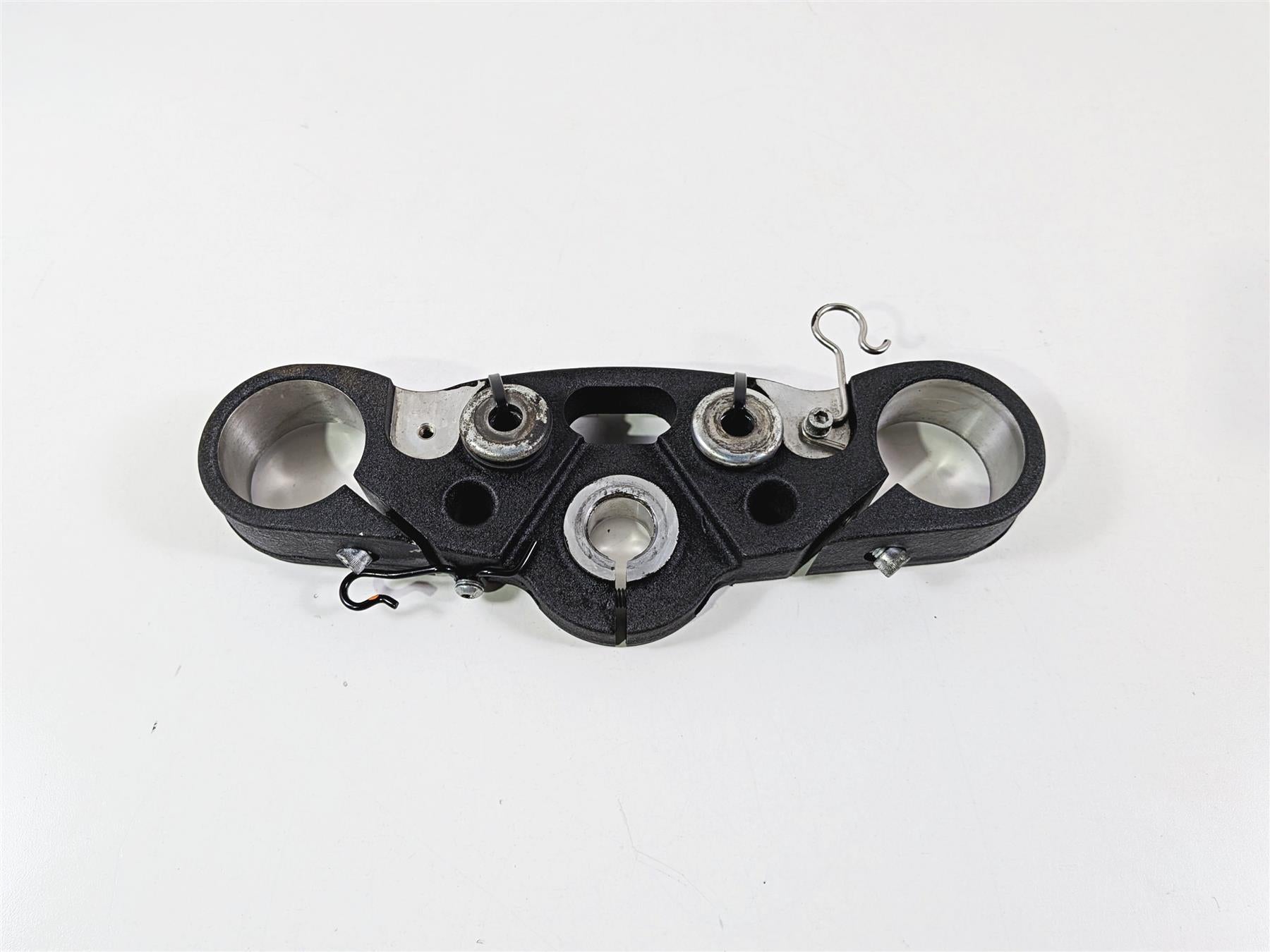 2022 Harley Softail FXLRST Low Rider Upper Triple Tree Steering Clamp 45900263A {{ shop.shopifyCountryName }} - Mototech271
