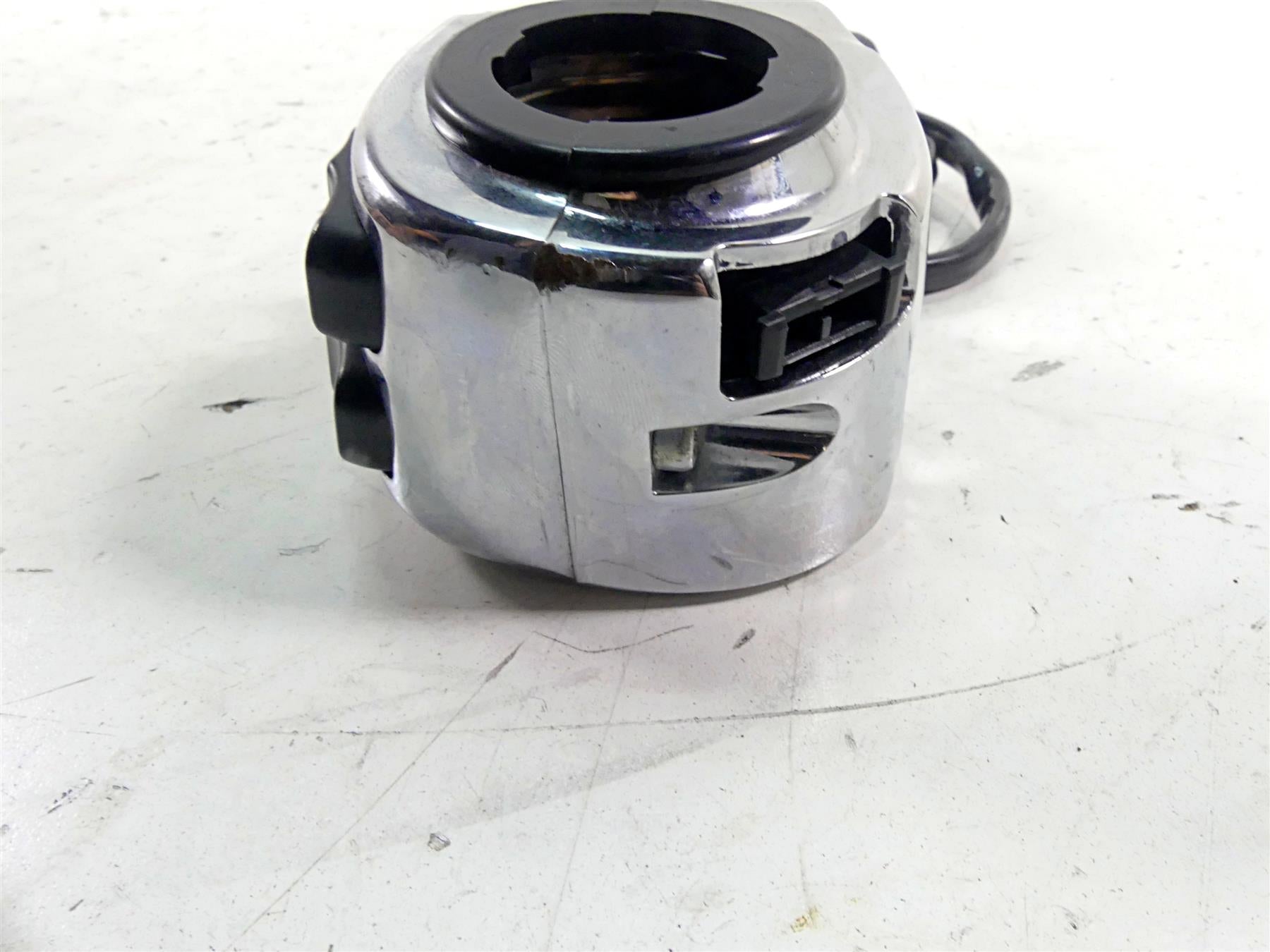 2015 Harley Touring FLHXS Street Glide Chrome Left Hand Control Switch 71500128B {{ shop.shopifyCountryName }} - Mototech271