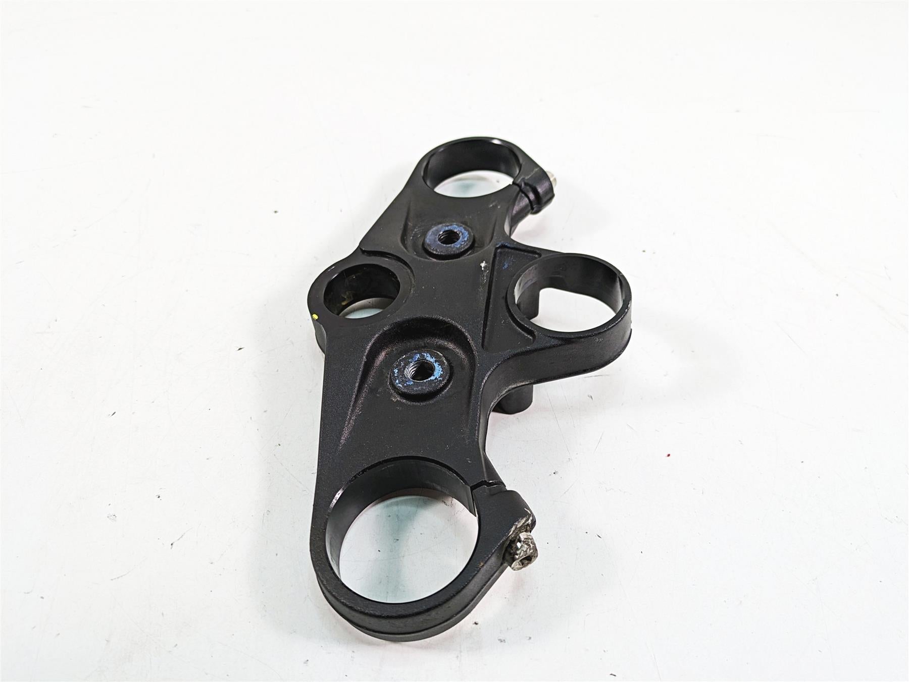 2020 Aprilia Tuono V4 Factory Upper Triple Tree Steering Clamp 2B005702 898680 {{ shop.shopifyCountryName }} - Mototech271