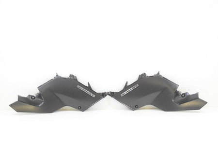 2008 BMW K1200GT K1200 GT K44 Tank Between Leg Side Fairing Set 46637685024 {{ shop.shopifyCountryName }} - Mototech271
