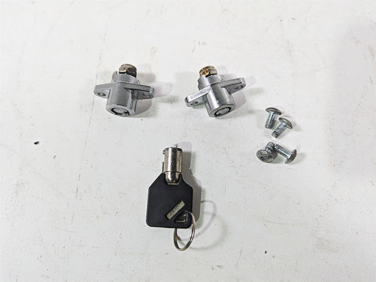 2020 Harley Touring FLHT Electra Glide Saddlebag Lock Key Set 90300024 {{ shop.shopifyCountryName }} - Mototech271