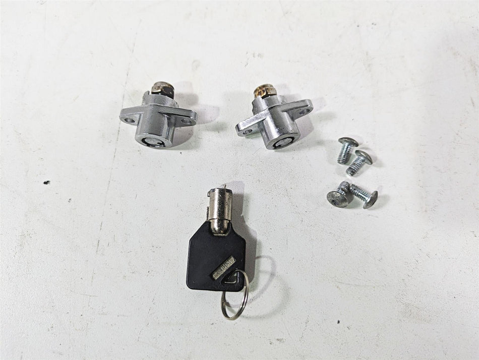 2020 Harley Touring FLHT Electra Glide Saddlebag Lock Key Set 90300024 {{ shop.shopifyCountryName }} - Mototech271
