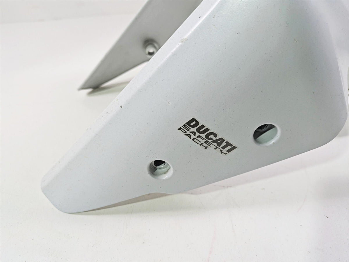2019 Ducati Supersport 939 S Front Fender in White 564P6482A {{ shop.shopifyCountryName }} - Mototech271