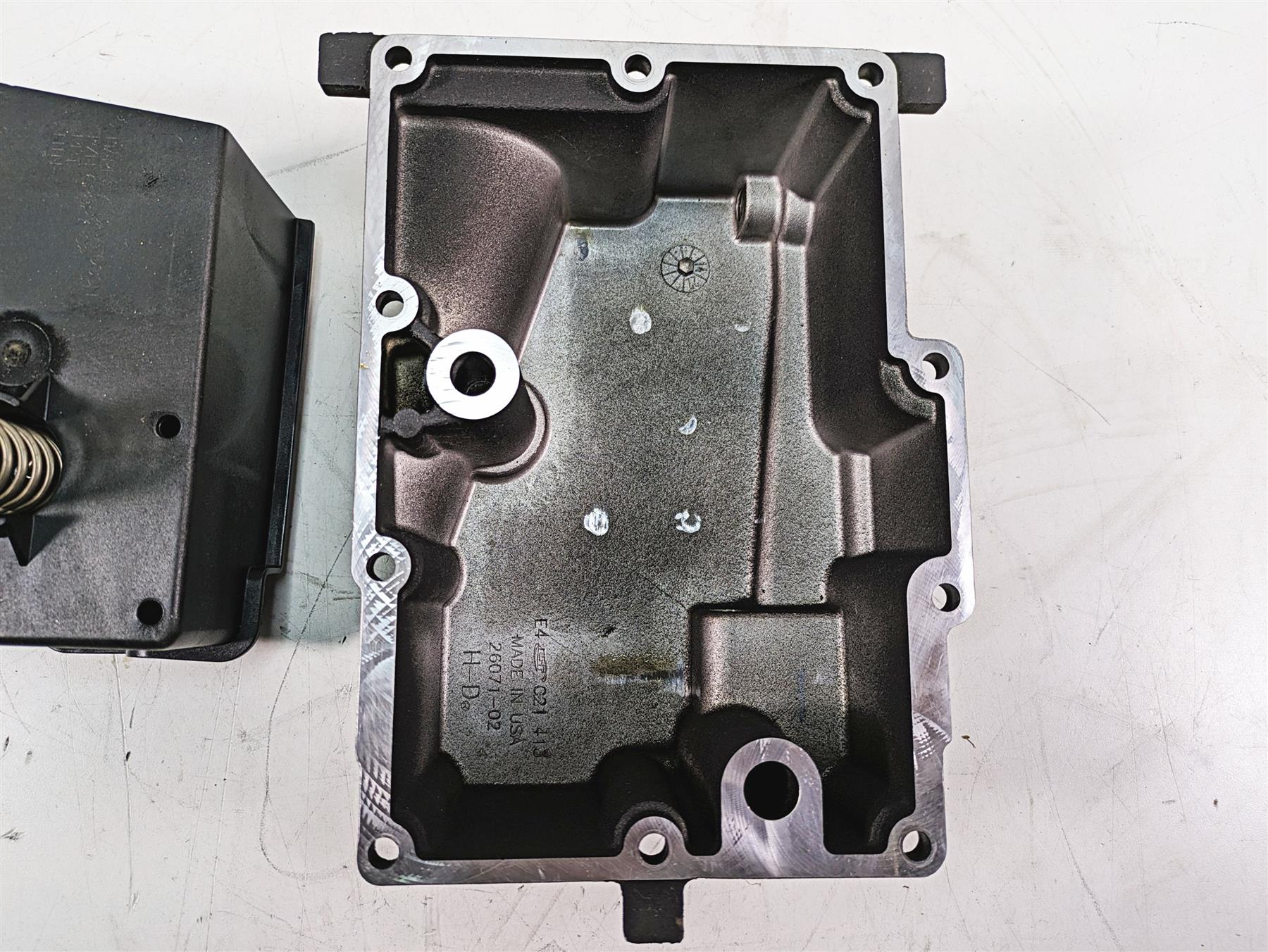 2015 Harley FXDL Dyna Low Rider Transmission Oil Pan Bottom Baffle Tray 26071-02 {{ shop.shopifyCountryName }} - Mototech271