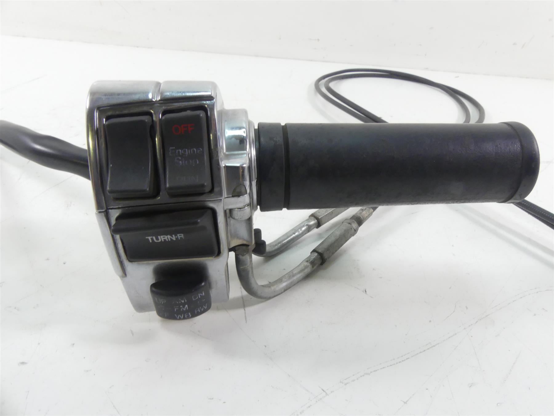 1989 Harley Touring FLTC Tour Glide Right Start Stop Control Switch 71595-86 {{ shop.shopifyCountryName }} - Mototech271