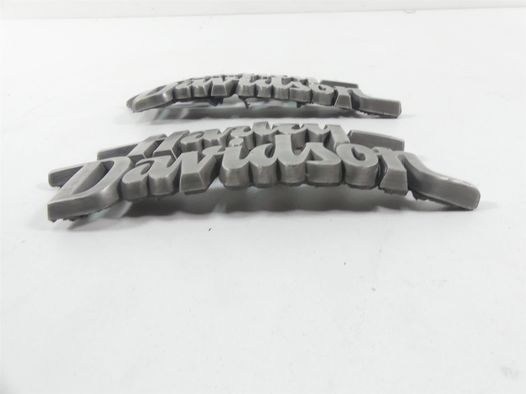 2017 Harley Dyna FXDB Street Bob Fuel Gas Tank Emblem Badge Set 61400098 {{ shop.shopifyCountryName }} - Mototech271