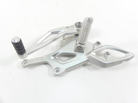 2017 BMW RnineT Racer K32 Right Front Footpeg Foot Peg & Brake Pedal 46718558798 {{ shop.shopifyCountryName }} - Mototech271