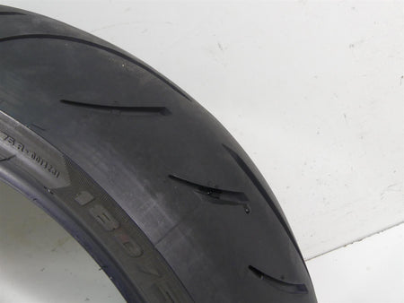 Used Rear Motorcycle Tire Metzeler Sportec M9RR 180/55R17 - 5417581 {{ shop.shopifyCountryName }} - Mototech271