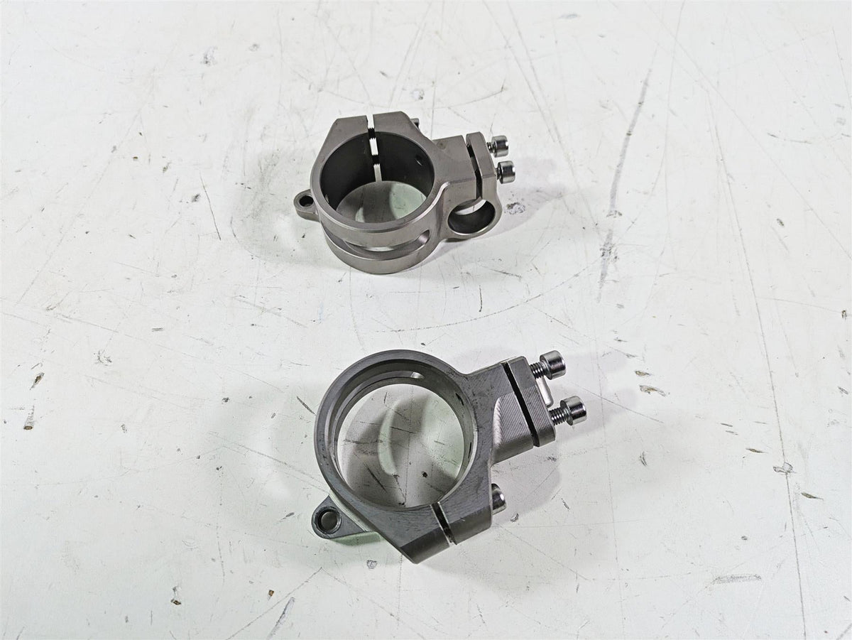 2020 Triumph Daytona 765 Moto2 Handle Bar Mounts Clamp Clip Ons T2042962 {{ shop.shopifyCountryName }} - Mototech271