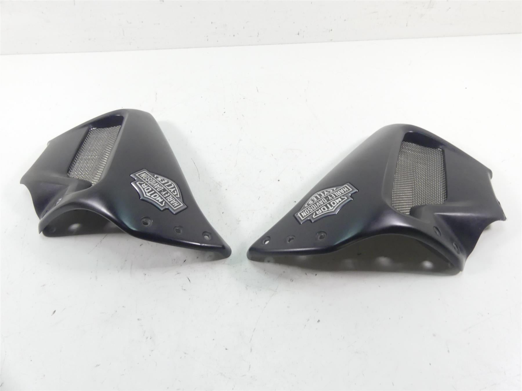 2012 Harley VRSCF Muscle Rod Neck Upper Side Cover Fairing Set 66469-09 66468-09 {{ shop.shopifyCountryName }} - Mototech271